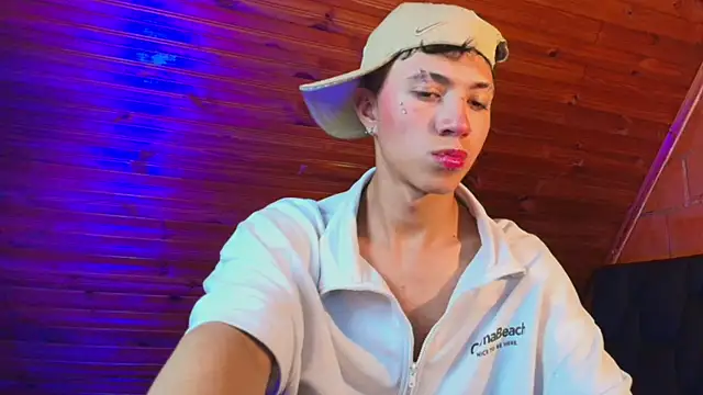 Justyn Ross online show from November 2025 11:37:02 PM