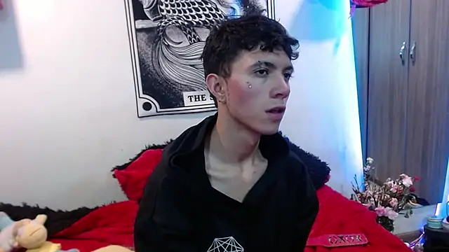 Justyn Ross online show from December 2025 03:22:02 AM