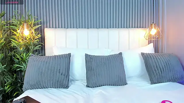 Snapshot of LinaGlam chatting on November 2025 05:12:01 PM LinaGlam online show from November 2025 05:12:01 PM