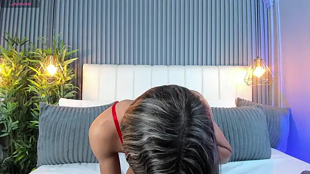 Snapshot of LinaGlam chatting on November 2025 05:13:01 PM LinaGlam online show from November 2025 05:13:01 PM