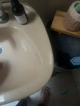 Snapshot of Popinasq chatting on September 2025 06:54:01 PM Popinasq online show from September 2025 06:54:01 PM