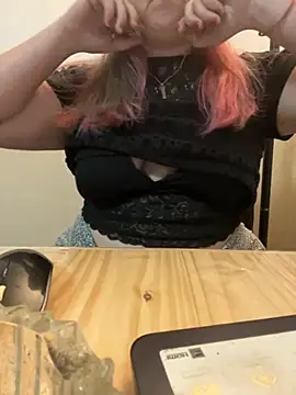 Snapshot of Popinasq chatting on October 2025 05:39:02 AM Popinasq online show from October 2025 05:39:02 AM