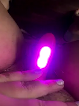 Snapshot of Popinasq chatting on October 2025 04:11:01 PM Popinasq online show from October 2025 04:11:01 PM