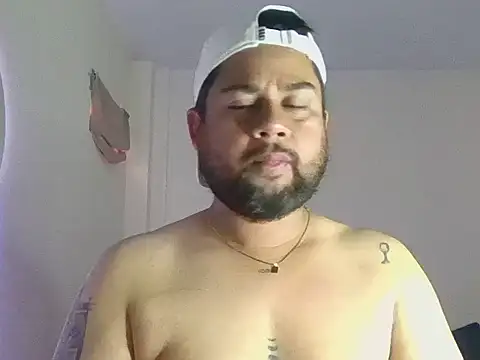 Snapshot of GABRIELGARCIA1313 chatting on June 2026 01:37:01 PM GABRIELGARCIA1313 online show from June 2026 01:37:01 PM