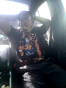 Snapshot of EatMyCake831 chatting on October 2025 05:12:02 PM EatMyCake831 online show from October 2025 05:12:02 PM