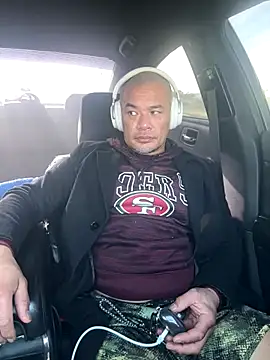 EatMyCake831 online show from December 2025 06:12:01 PM