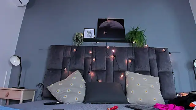 DulceAurora   online show from February 2026 02:55:02 AM