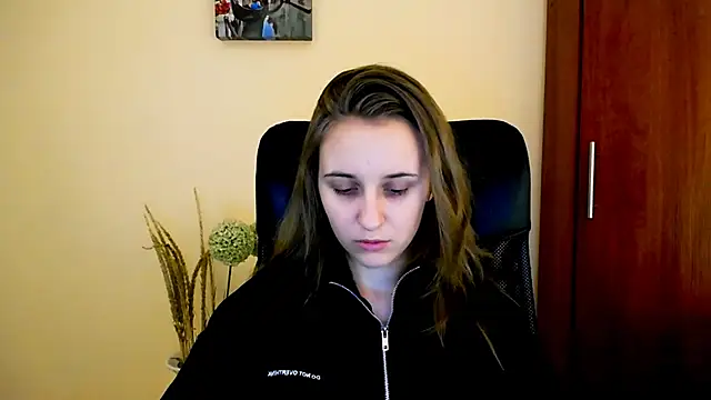 Snapshot of _Nicole_new chatting on January 2025 04:13:01 PM  Nicole new online show from January 2025 04:13:01 PM