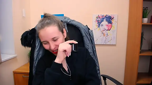 Snapshot of _Nicole_new chatting on February 2025 03:42:02 PM  Nicole new online show from February 2025 03:42:02 PM