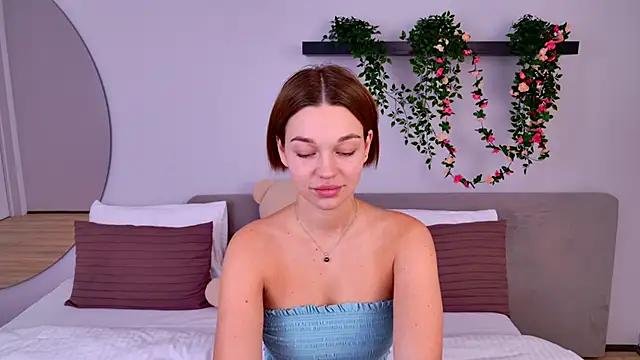 Snapshot of DanaLoved chatting on February 2025 11:18:02 AM DanaLoved online show from February 2025 11:18:02 AM