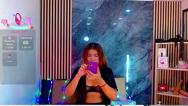 Snapshot of Isalombardi chatting on November 2025 03:42:02 AM Isalombardi online show from November 2025 03:42:02 AM