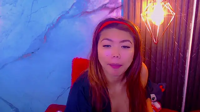 Isalombardi online show from April 2026 02:39:01 AM