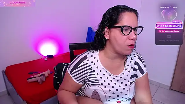 Snapshot of paola_ferreira chatting on February 2025 02:00:01 PM paola ferreira online show from February 2025 02:00:01 PM
