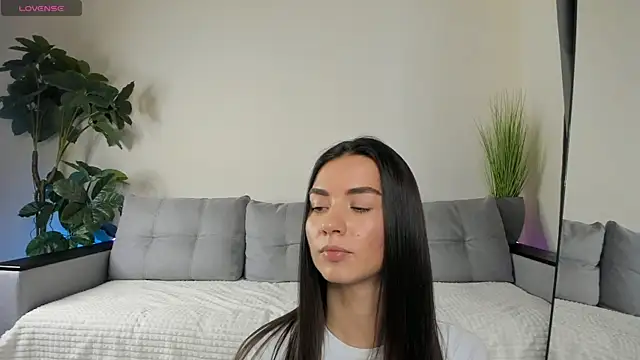 NicoleLuv online show from December 2024 04:16:01 PM