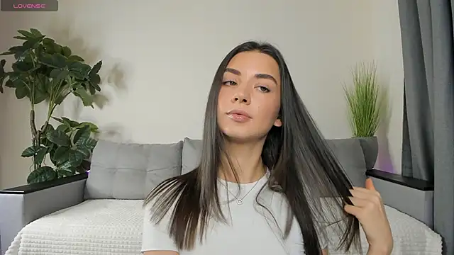 NicoleLuv online show from December 2024 01:06:01 PM