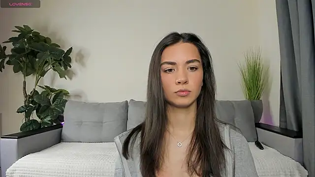 NicoleLuv online show from December 2024 01:06:01 PM