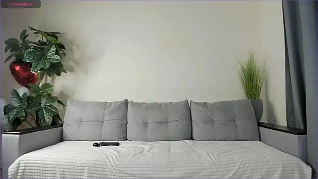 NicoleLuv online show from February 2025 04:14:01 PM