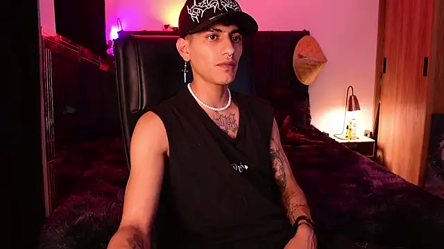 Snapshot of DemonKush-- chatting on July 2026 01:01:01 AM DemonKush-- online show from July 2026 01:01:01 AM