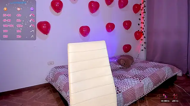 Snapshot of MiaGoth_ chatting on February 2025 01:19:01 AM MiaGoth online show from February 2025 01:19:01 AM