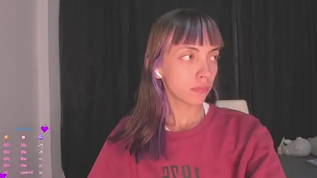 Snapshot of MiaGoth_ chatting on September 2025 12:02:02 AM MiaGoth online show from September 2025 12:02:02 AM