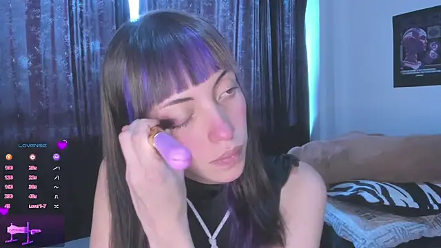 Snapshot of MiaGoth_ chatting on October 2025 07:45:01 PM MiaGoth online show from October 2025 07:45:01 PM