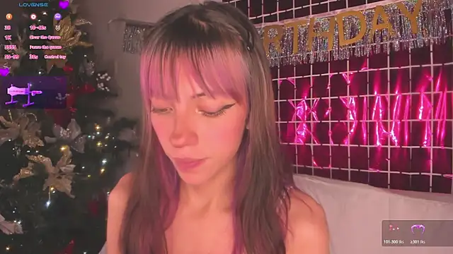 Snapshot of MiaGoth_ chatting on December 2025 01:55:02 AM MiaGoth online show from December 2025 01:55:02 AM