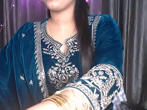 Snapshot of Sexy_Myra18 chatting on February 2025 12:55:01 PM Sexy Myra18 online show from February 2025 12:55:01 PM