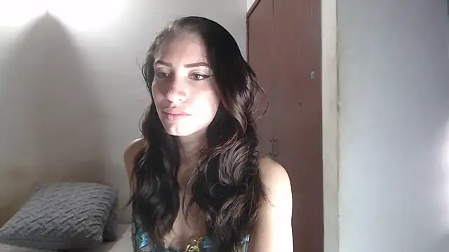 Snapshot of aurelialux chatting on March 2025 09:00:02 PM aurelialux online show from March 2025 09:00:02 PM