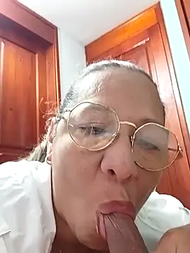 Snapshot of MATTHEW_MRANDA chatting on March 2025 11:18:02 AM MATTHEW MRANDA online show from March 2025 11:18:02 AM