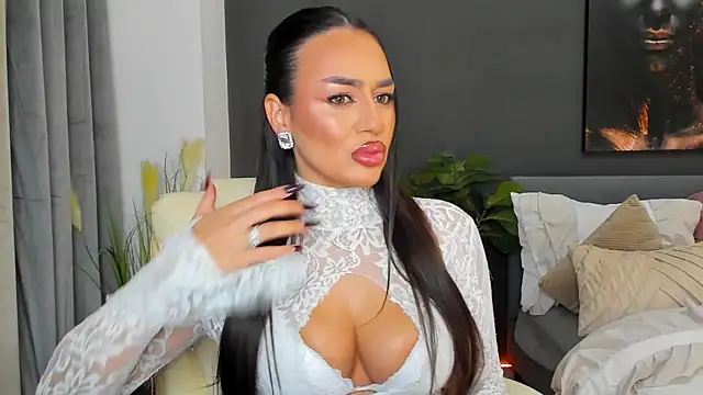 Sonia  Rey online show from November 2025 09:08:01 PM