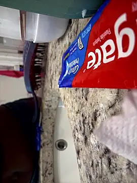 honeybrow online show from January 2026 07:39:01 PM