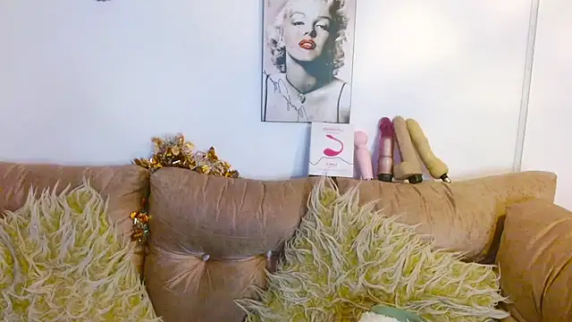 hinataleecs online show from February 2025 07:47:01 AM