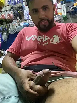 Snapshot of Sheik_z_o chatting on March 2025 05:53:02 PM Sheik z o online show from March 2025 05:53:02 PM