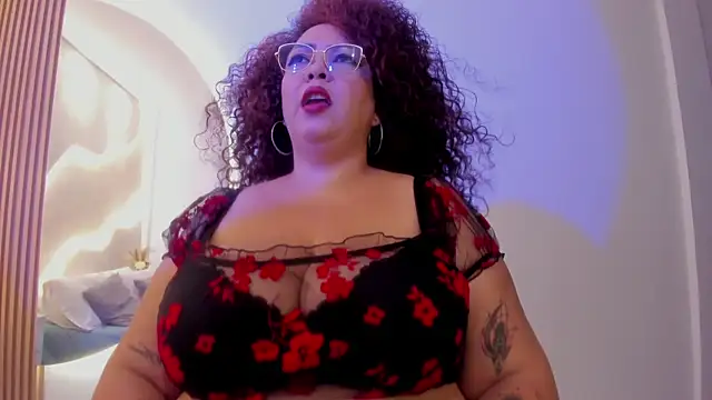 Snapshot of MaraaSweett chatting on November 2025 10:19:01 PM MaraaSweett online show from November 2025 10:19:01 PM