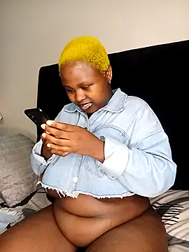 Snapshot of Dark_Berry_26 chatting on November 2025 04:40:02 PM Dark Berry 26 online show from November 2025 04:40:02 PM