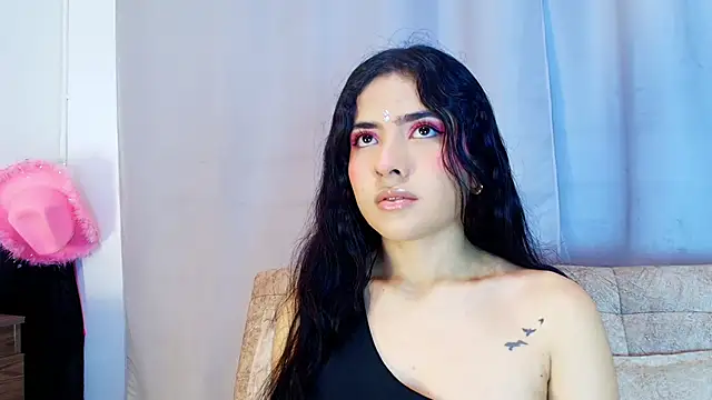 Snapshot of adara_johnson__ chatting on November 2025 12:22:01 PM adara johnson online show from November 2025 12:22:01 PM