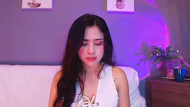 adara johnson   online show from April 2026 11:40:01 AM