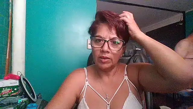 TRISH MILF online show from December 2024 10:32:01 PM