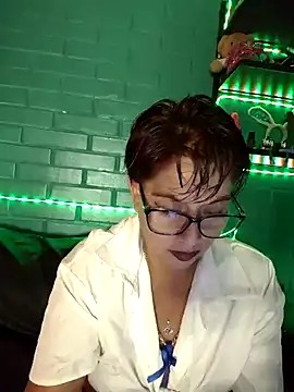 TRISH MILF online show from December 2024 01:07:02 AM