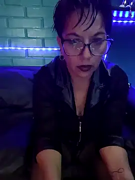 TRISH MILF online show from December 2024 02:18:01 AM