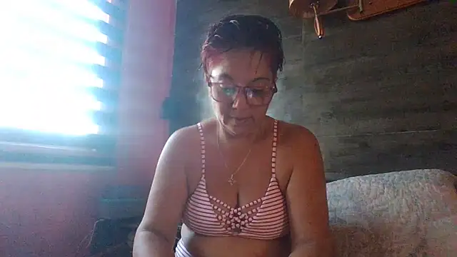 TRISH MILF online show from February 2025 08:25:01 PM