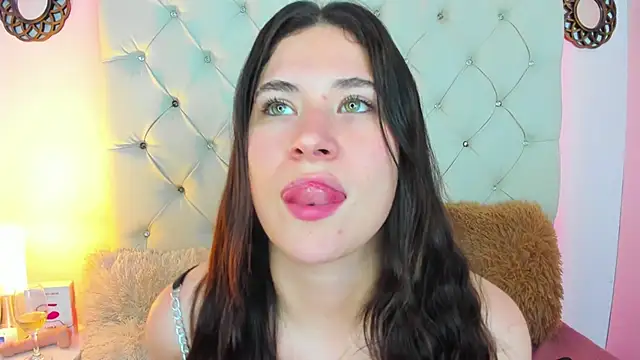 Snapshot of ValeryLovee chatting on January 2025 10:06:01 AM ValeryLovee online show from January 2025 10:06:01 AM