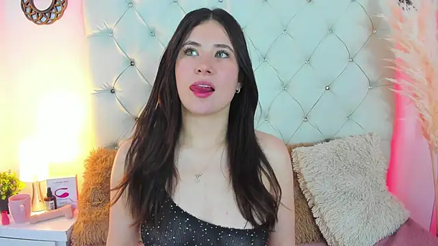 Snapshot of ValeryLovee chatting on January 2025 08:36:01 AM ValeryLovee online show from January 2025 08:36:01 AM