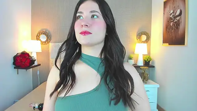 Snapshot of ValeryLovee chatting on November 2025 04:18:02 AM ValeryLovee online show from November 2025 04:18:02 AM