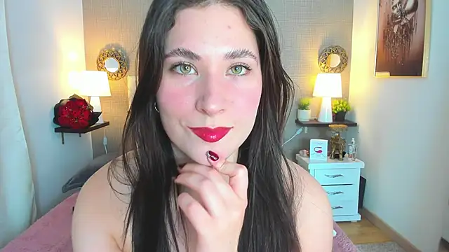 Snapshot of ValeryLovee chatting on December 2025 03:35:01 AM ValeryLovee online show from December 2025 03:35:01 AM