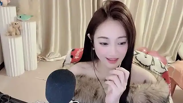 Snapshot of Daisy-77 chatting on January 2025 08:56:02 PM Daisy-77 online show from January 2025 08:56:02 PM