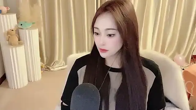 Snapshot of Daisy-77 chatting on January 2025 06:03:02 PM Daisy-77 online show from January 2025 06:03:02 PM