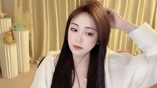 Snapshot of Daisy-77 chatting on February 2025 05:55:02 PM Daisy-77 online show from February 2025 05:55:02 PM