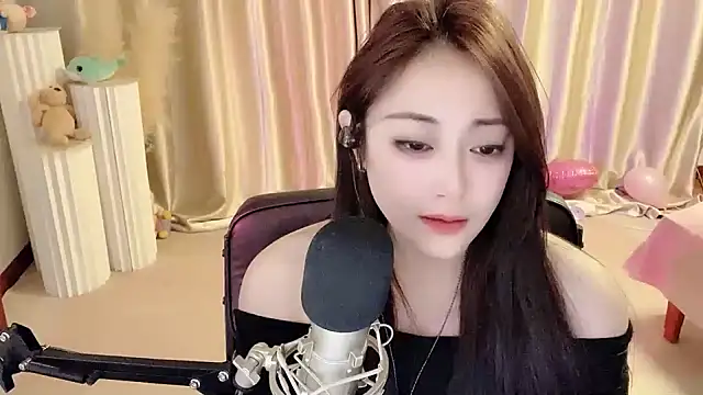 Snapshot of Daisy-77 chatting on February 2025 09:25:02 PM Daisy-77 online show from February 2025 09:25:02 PM