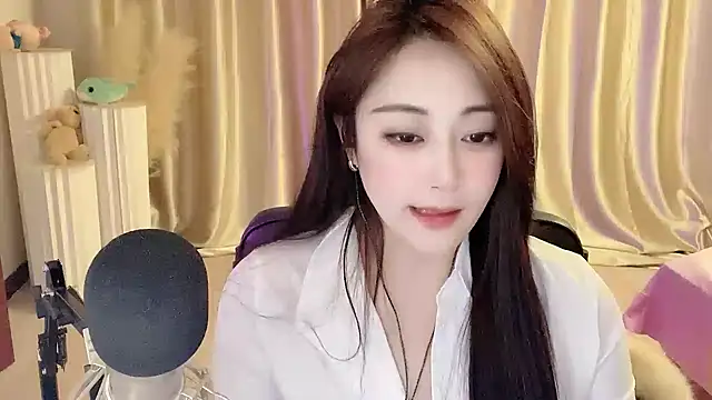 Snapshot of Daisy-77 chatting on February 2025 05:53:02 PM Daisy-77 online show from February 2025 05:53:02 PM